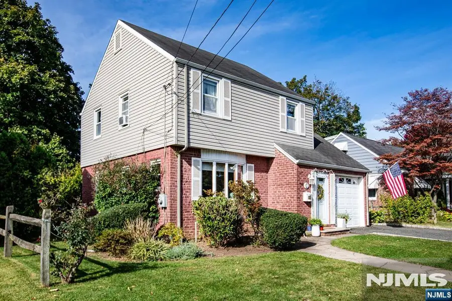 603 Fairlawn Parkway, Saddle Brook, NJ 07663 - #3