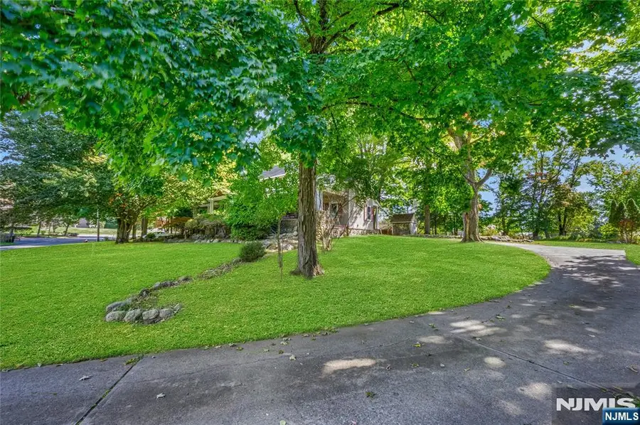 124 Rivervale Road, Park Ridge, NJ 07656 - #3
