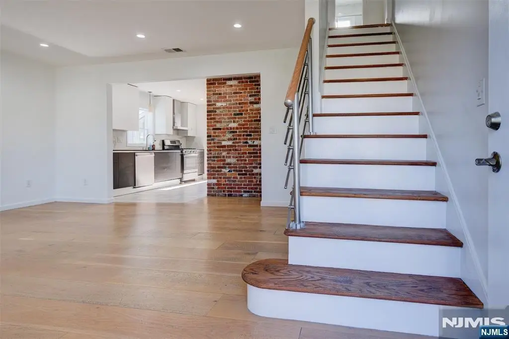 4 James Place, Secaucus, NJ 07094 - #1
