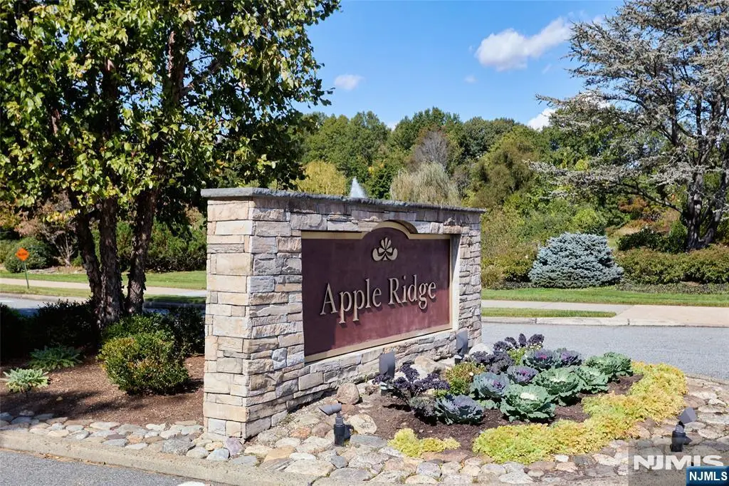 30 Litchult Lane, Mahwah, NJ 07430 - #1