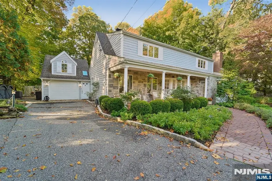 28 Parker Place, Upper Saddle River, NJ 07458 - #2