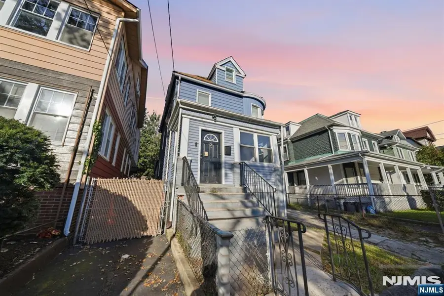 27 Richelieu Terrace, Newark, NJ 07106 - #3