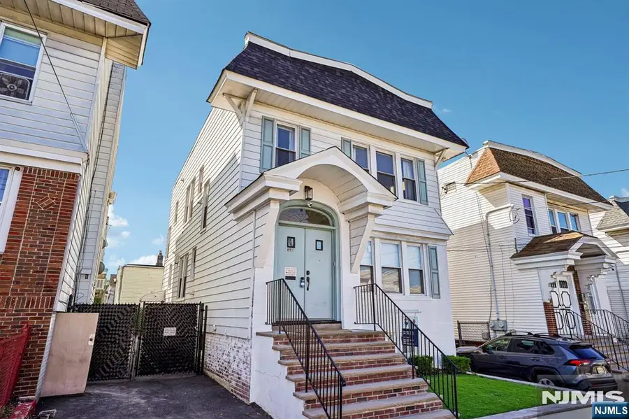 731 18th Avenue, Irvington, NJ 07111 - #2