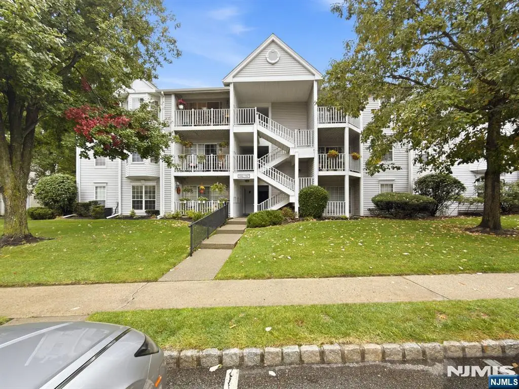 1147 Sycamore Lane, Mahwah, NJ 07430 - #1
