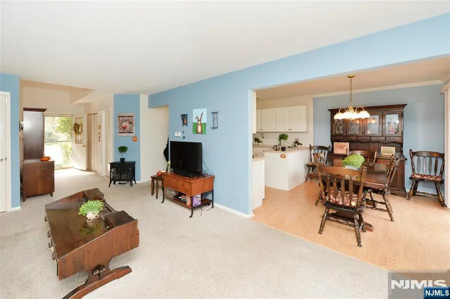 26 Meadow Pond Road, Hamburg, NJ 07419 - #3