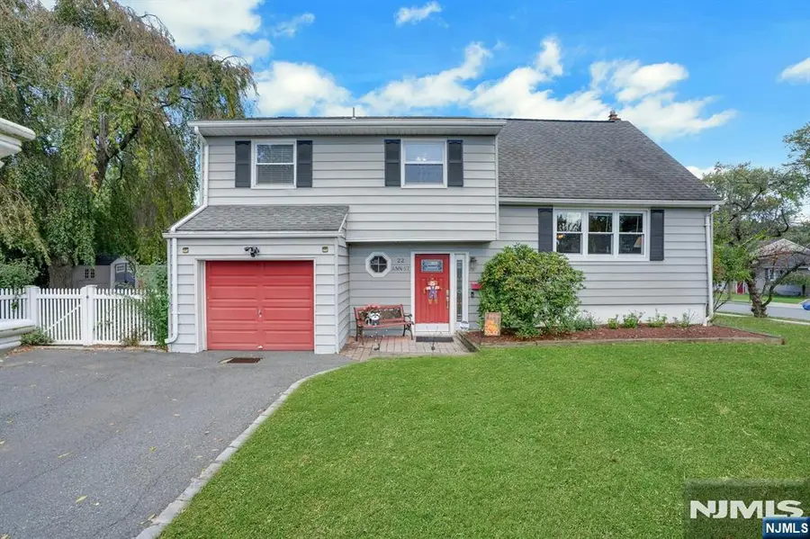 22 Ann Street, Verona, NJ 07044 - #2
