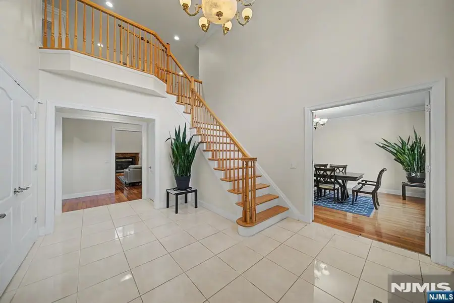 217 Lyncrest Road, Englewood Cliffs, NJ 07632 - #2