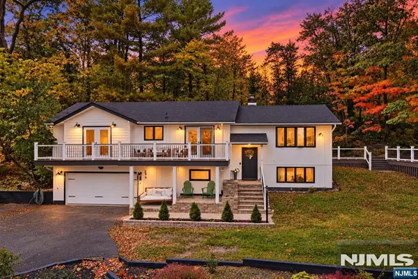 19 Somerville Road, West Milford, NJ 07421