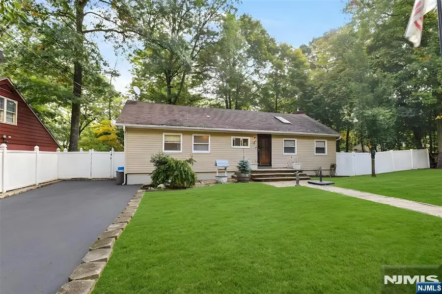 37 Maxim Drive, Hopatcong, NJ 07843 - #2