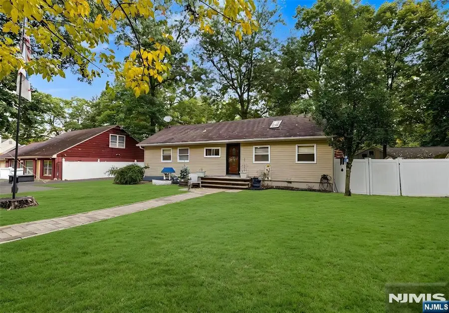 37 Maxim Drive, Hopatcong, NJ 07843 - #3