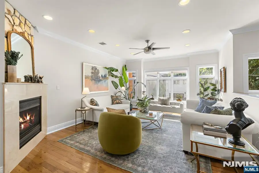 31 Leary Lane A, Edgewater, NJ 07020 - #2