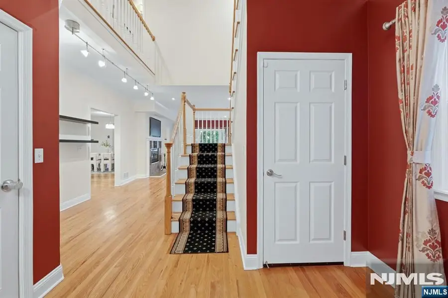12 Vine Street, Chatham, NJ 07928 - #3