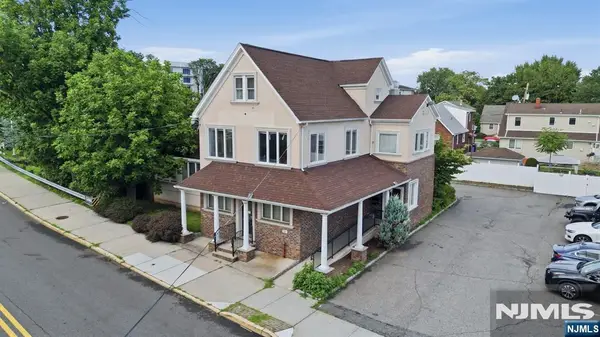15 Wallington Avenue, Wallington, NJ 07057