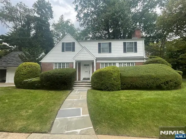489 Reis Avenue, Teaneck, NJ 07666