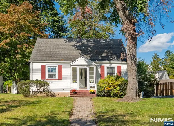 301 Birchwood Road, New Milford, NJ 07646