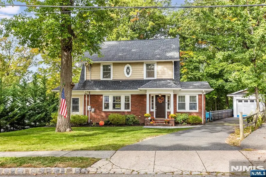 64 Chestnut Road, Verona, NJ 07044 - #2