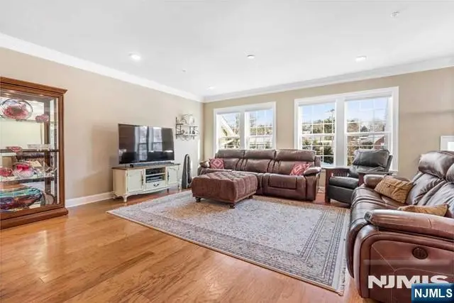 605 Cottonwood Court 605, Cresskill, NJ 07626 - #3