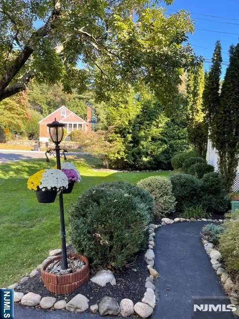 20 Manson Place, Hillsdale, NJ 07642 - #2