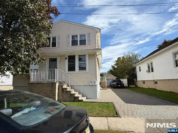 42 Agar Place, South Hackensack, NJ 07606