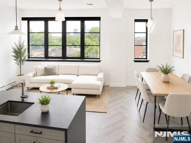142 Charles Street 403, Jersey City, NJ 07307 - #2