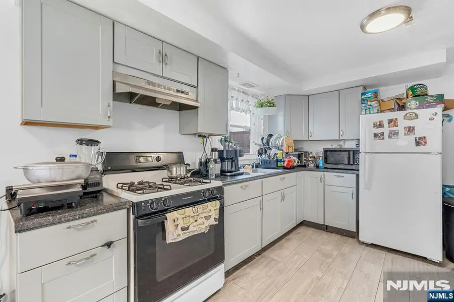 13 Allen Street 23, Passaic, NJ 07055 - #3