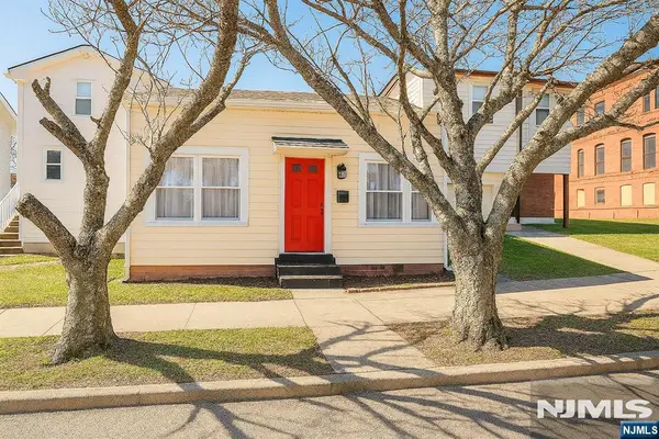 31 Kossuth Street, Haledon, NJ 07508