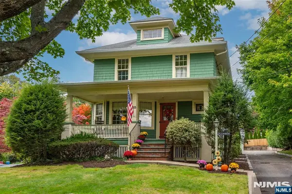 85 Highland Avenue, Midland Park, NJ 07432
