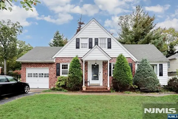 844 Bellis Parkway, Oradell, NJ 07649