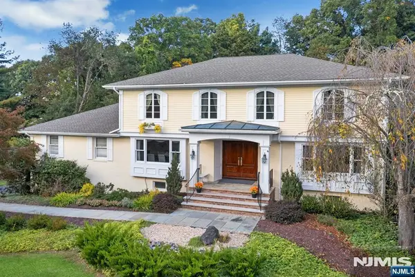 23 Ranch Road, Upper Saddle River, NJ 07458
