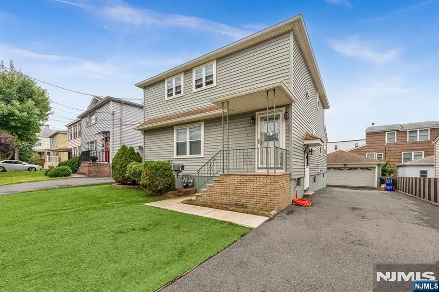 304 Lake Avenue, Lyndhurst, NJ 07071 - #3