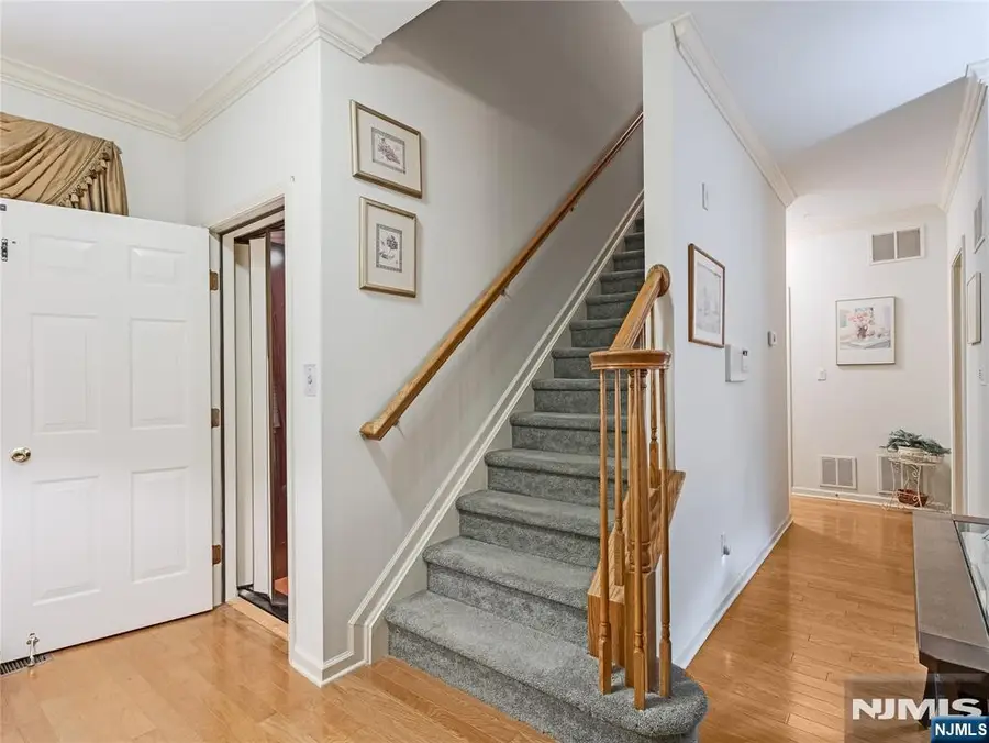 9 Goffle Brook Court 205, Hawthorne, NJ 07506 - #2