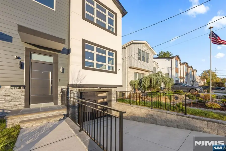 250 Hagan Place, Secaucus, NJ 07094 - #2