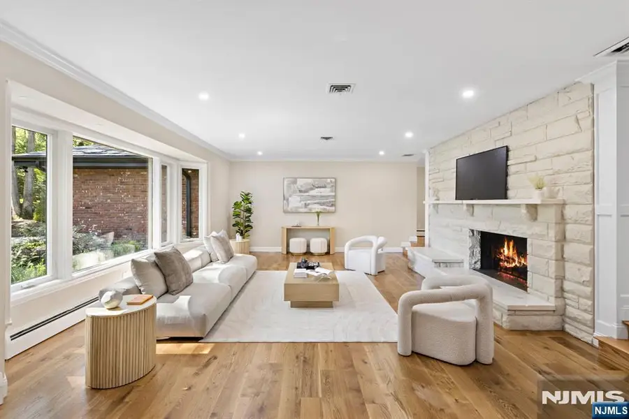 17 Deerhill Drive, Ho Ho Kus, NJ 07423 - #3