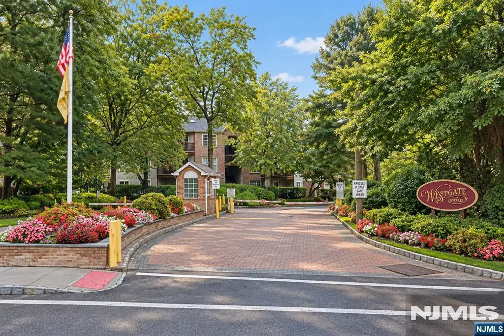 252 Village Circle Drive 1121, Fort Lee, NJ 07024 - #1
