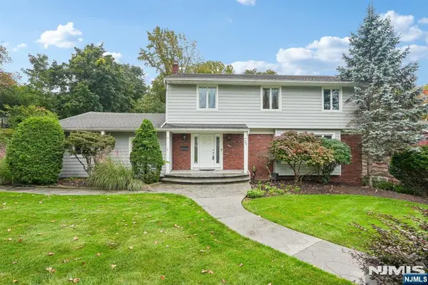 26 Almroth Drive, Wayne, NJ 07470
