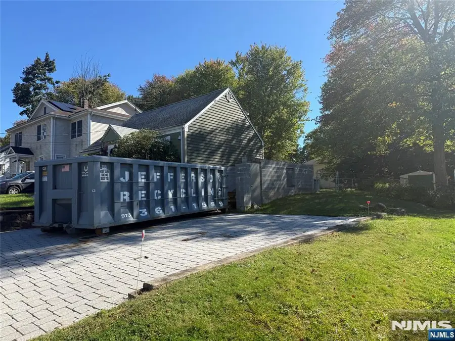 54 Highland Avenue, Bergenfield, NJ 07621 - #2
