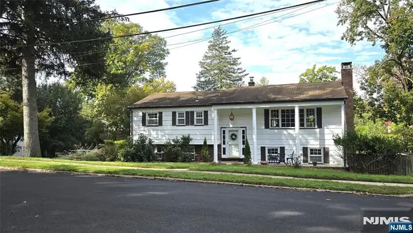 5 Cedar Street, Hillsdale, NJ 07642