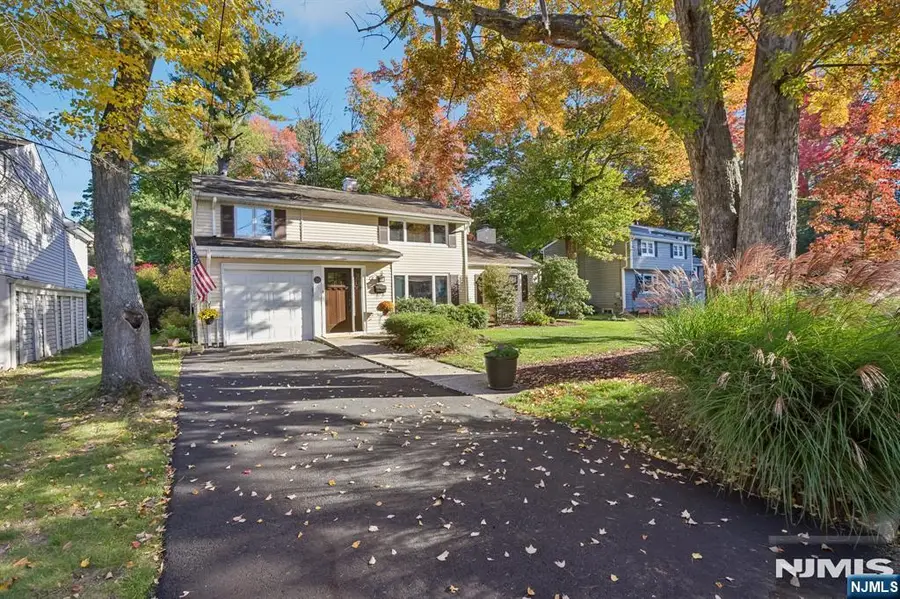 29 Donald Place, Waldwick, NJ 07463 - #2