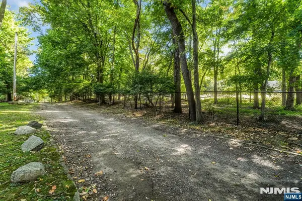 639 Piermont Road, Closter, NJ 07624