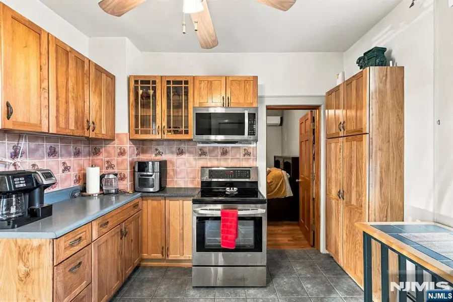 72 Wesley Street, Clifton, NJ 07013 - #3