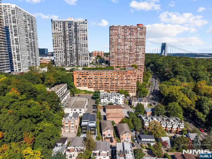 27 Leary Lane, Edgewater, NJ 07020 - #2