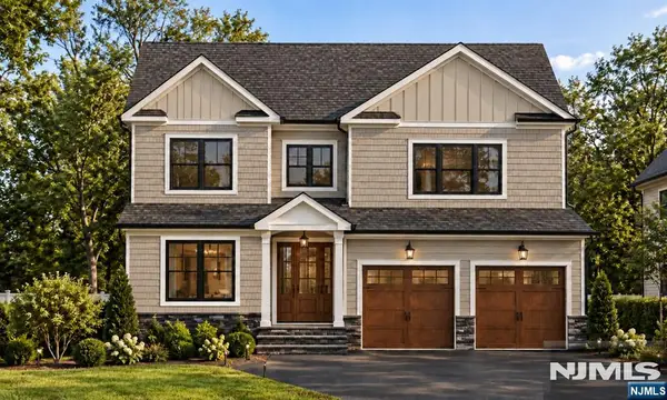 52 W Hobart Gap Road, Livingston, NJ 07039