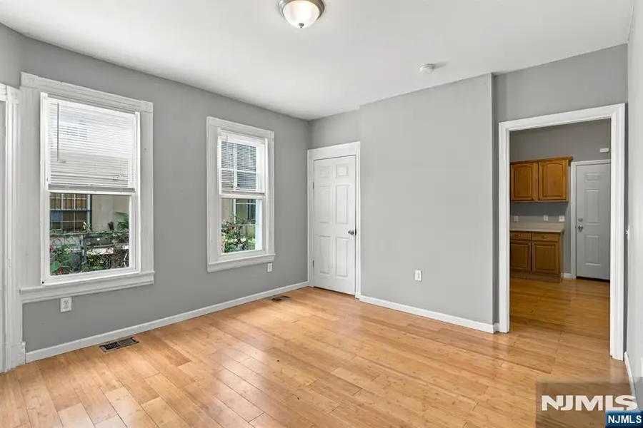 283 18th Street, Newark, NJ 07103 - #3
