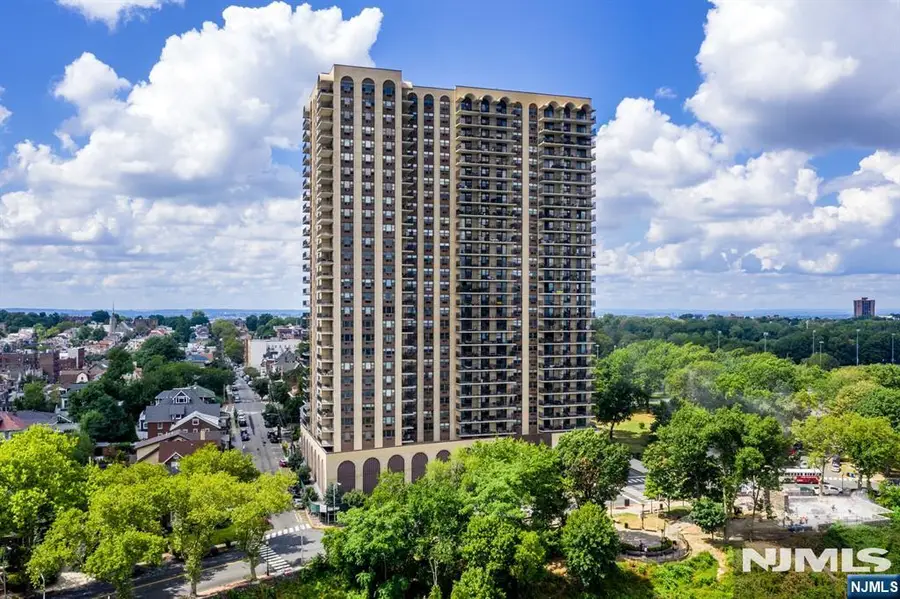 7855 Boulevard East 7L, North Bergen, NJ 07047 - #2