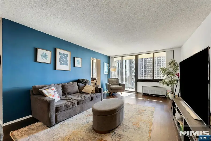 300 Winston Drive 920, Cliffside Park, NJ 07010 - #3