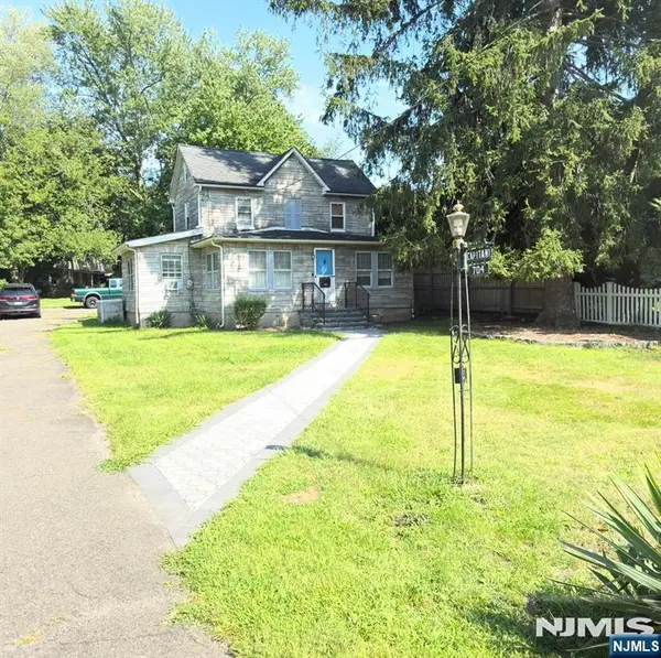 704 Franklin Turnpike, Allendale, NJ 07401