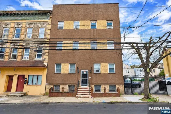 592 6th Street 1108, Newark, NJ 07107