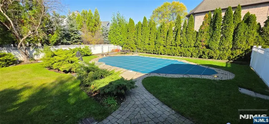 34 Carol Drive, Englewood Cliffs, NJ 07632 - #2