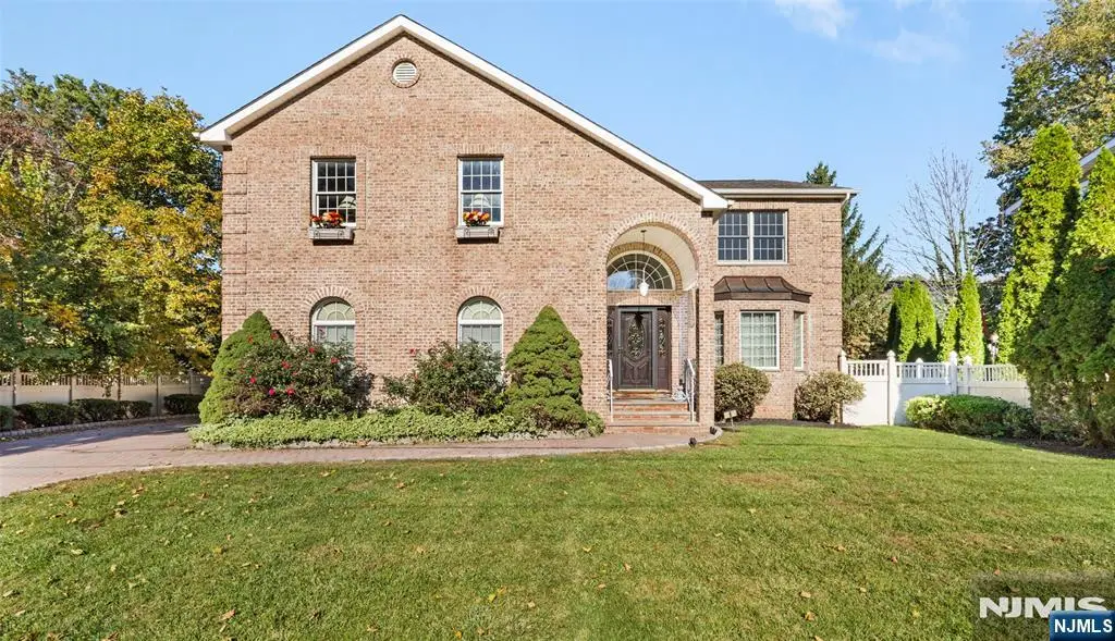6 Cooper Avenue, Roseland, NJ 07068 - #1