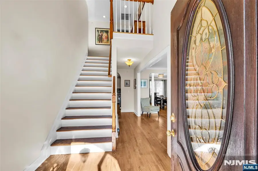 6 Cooper Avenue, Roseland, NJ 07068 - #3